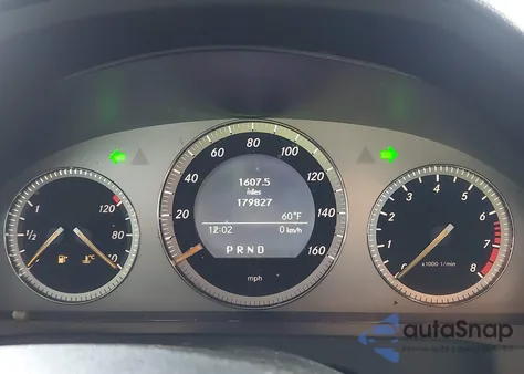 2008 Mercedes-Benz C 300 Luxury/Sport z USA, uszkodzony, nr VIN WDDGF54X88R017174